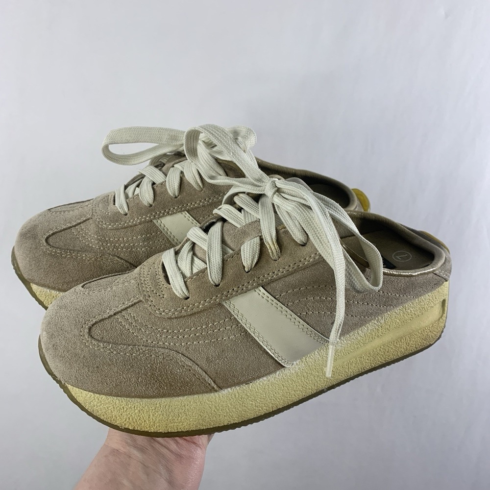 Joe Boxer Womens Y2K Suede Platform Slip On Sneakers Size 7 Beige Retro Sports